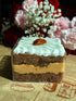 Chocolate Jar Cake with Dulce de Leche, Crunchy Walnuts & Meringue – A Sweet Memory in Every Spoon